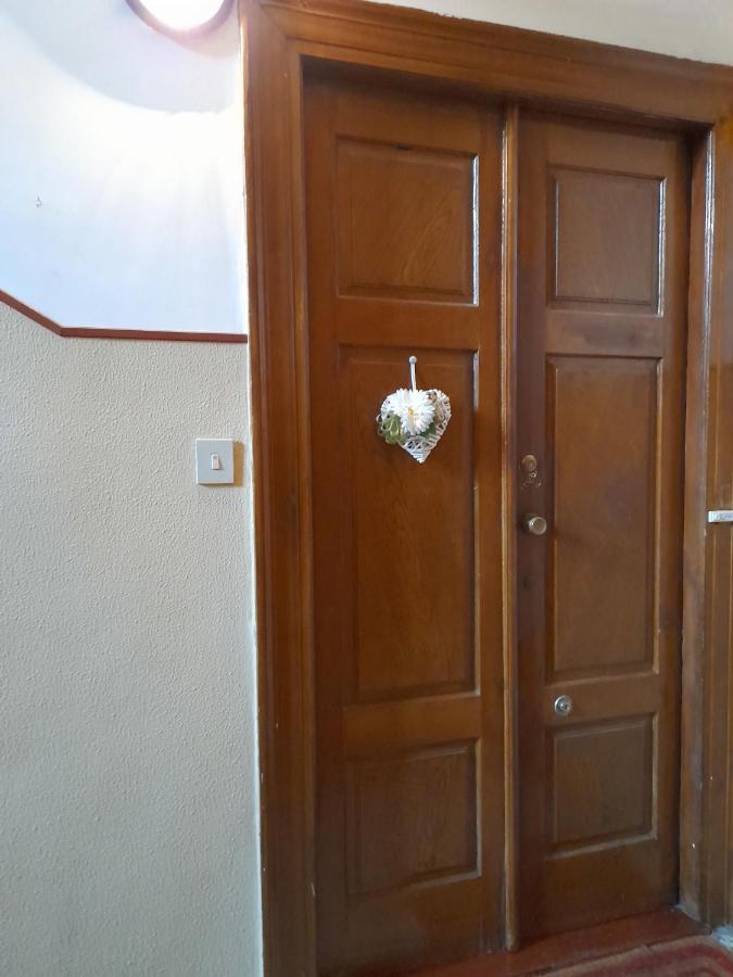 Casa Antica - Historical Apartment In Old City Center Триест Экстерьер фото